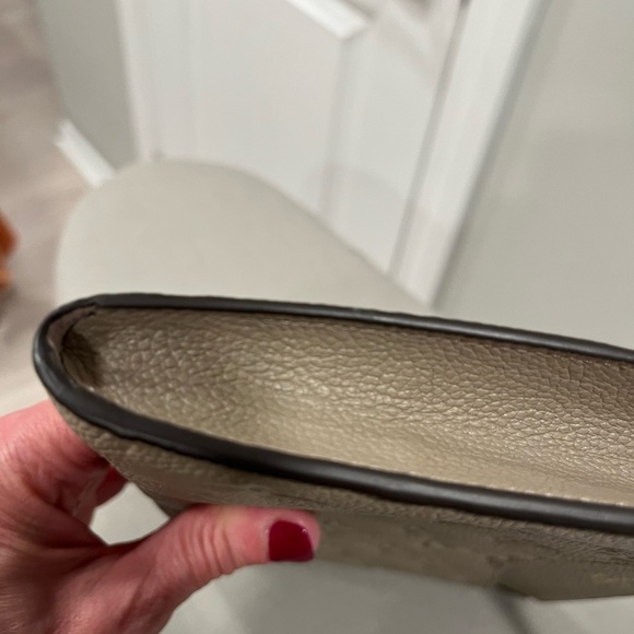 Louis Vuitton pouch - Picture 8 of 15